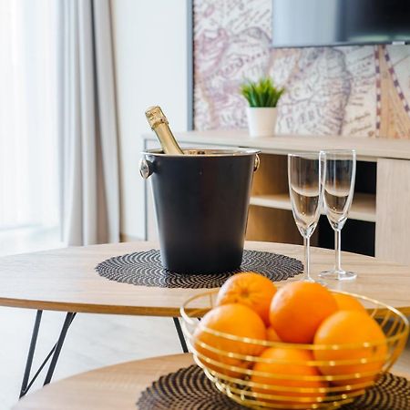 Perlowa Przystan Rent - Classic Gold & Silver Apartment Kolobrzeg Luaran gambar